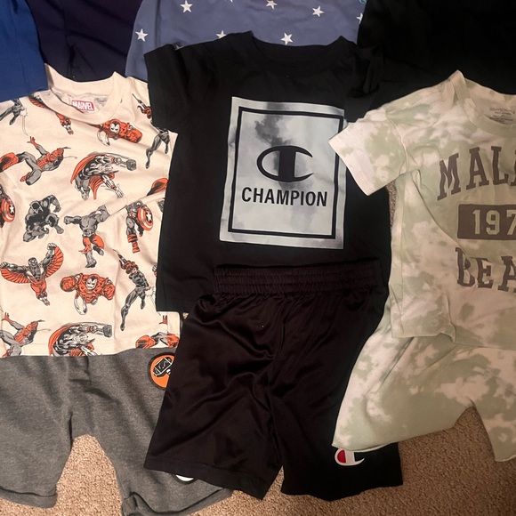 Size 5T Bundle Nike H&M, Old Navy, Target, champion - Picture 2 of 10
